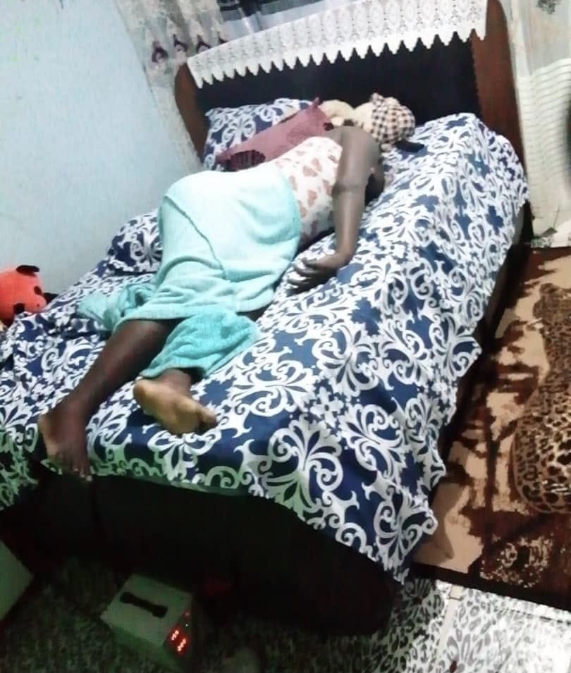 According to sources, Marvel was found lying lifeless in her room at “God’s Grace mini cite” in Molyko, Buea.