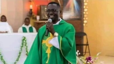 catholic priest dies in detention