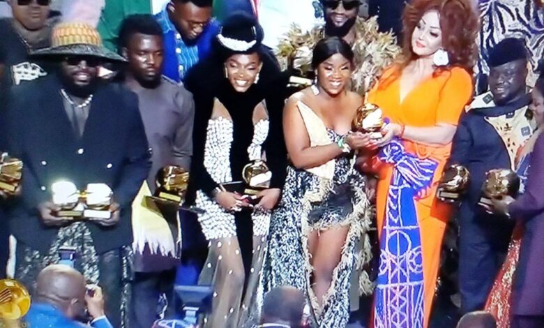 Canal d’Or Awards 2023 (First Lady Chantal Biya with Winners)