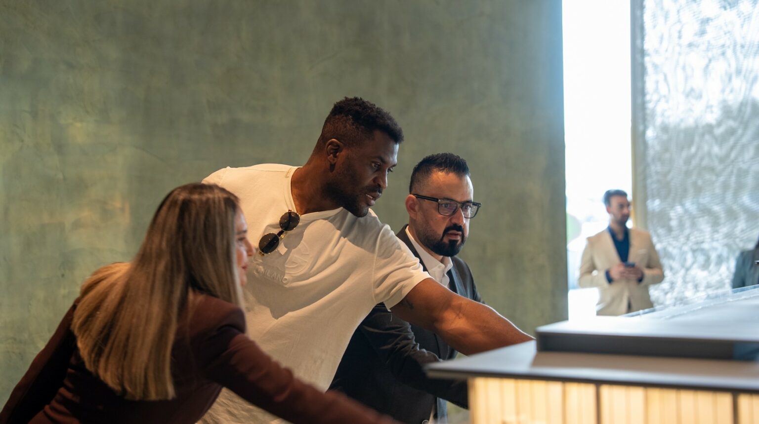 Francis Ngannou Views The Armani Beach Residences Model At The Arada Sales Centre In Dubai 2 Lr 1 1536x859 1